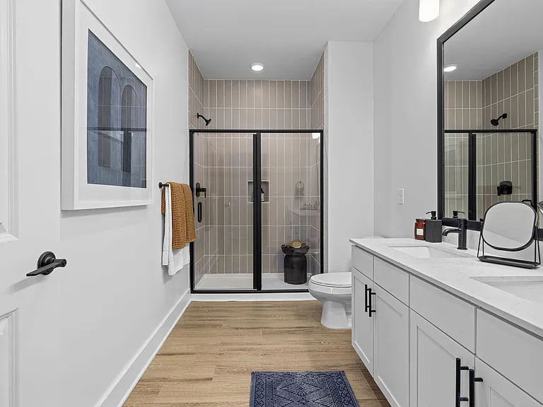 The Lindley at Grove 98 — Photo 17