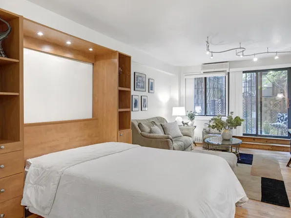 310 West 56th Street image 6 of 18