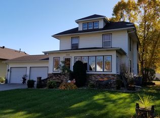 1008 10th St, Sheldon, IA 51201