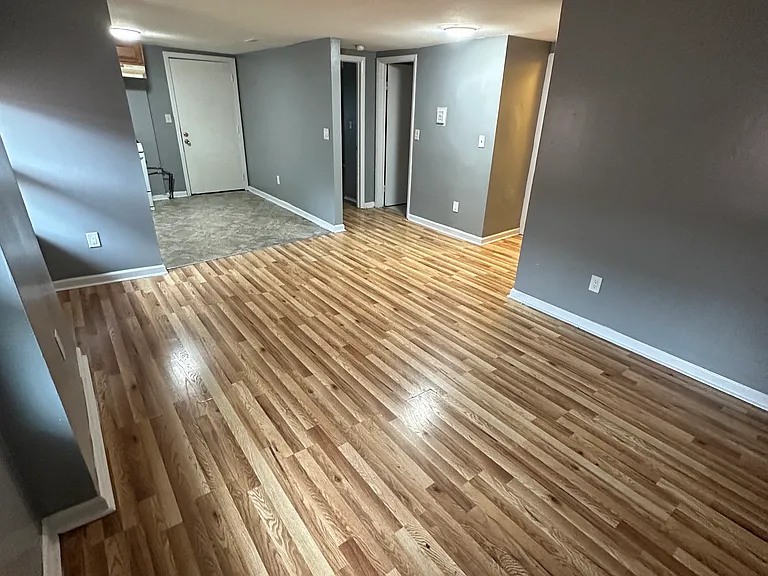 27 Williams St #3 — Photo 2