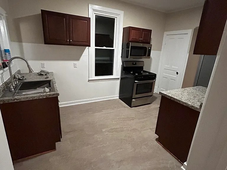 1116 Montana Ave — Photo 1