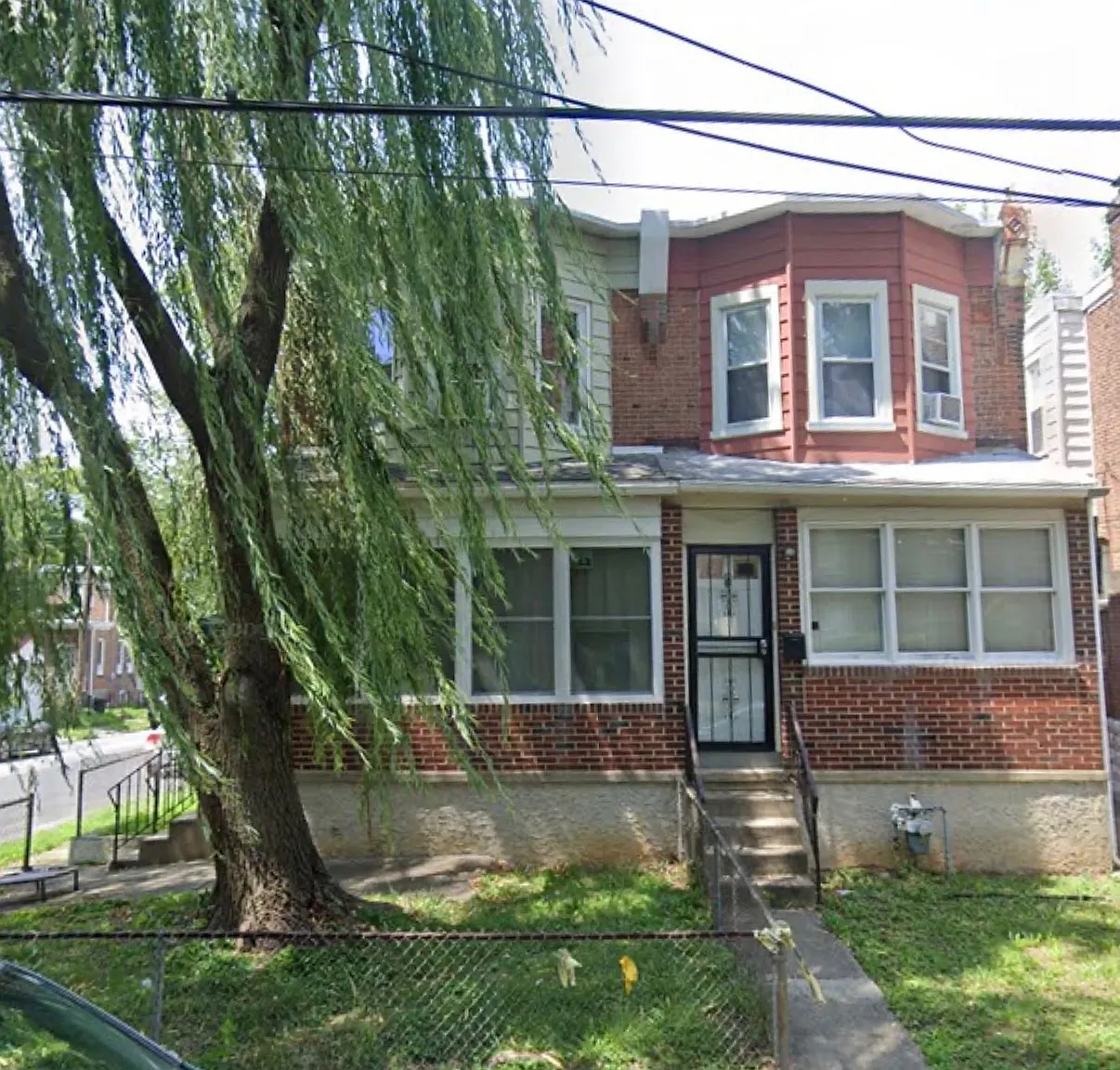 3 bed, 1127 sqft, $1,900 — Photo 3