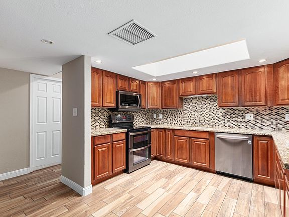 3rd image of 1922 E Magdalena Dr