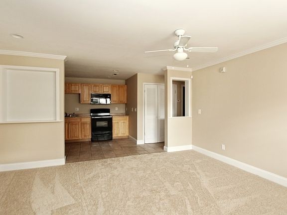 2GA1090HOLLY-003_12022015