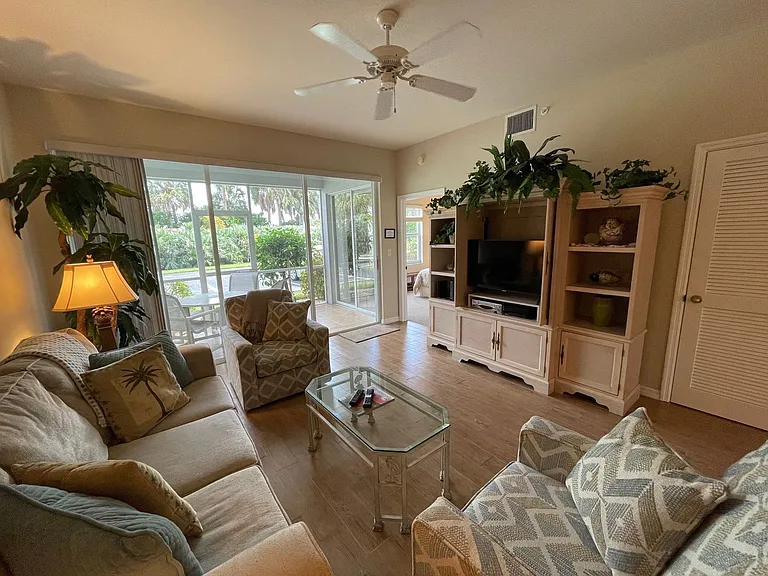 519 Roma Ct #2103 — Photo 2