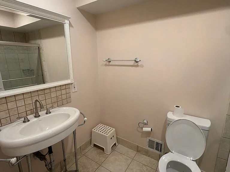 11902 Enid Dr — Photo 14