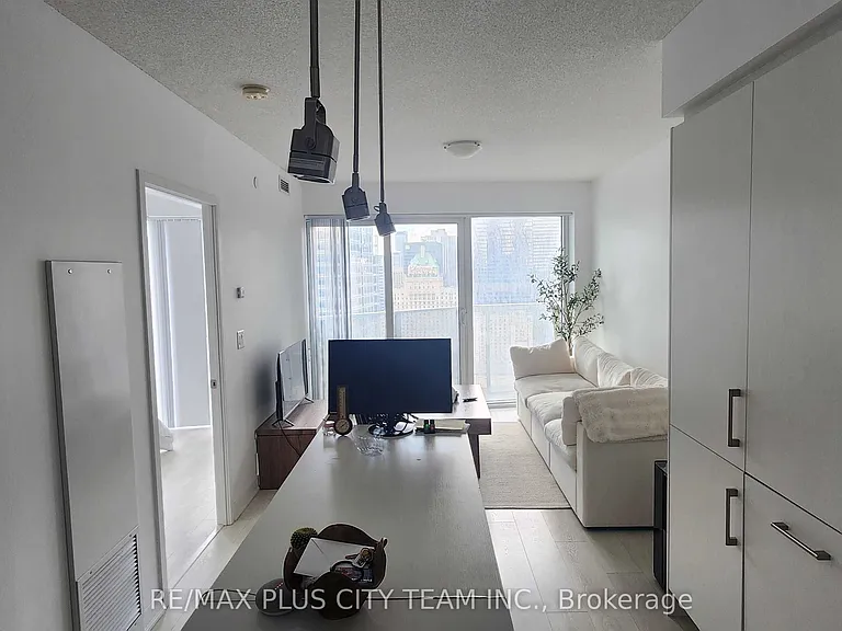 88 Harbour St #3403 — Photo 4
