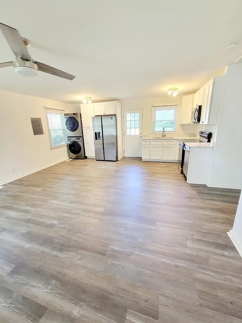 2 bed, 1.0 bath, 795 sqft, $1,450 — Photo 2