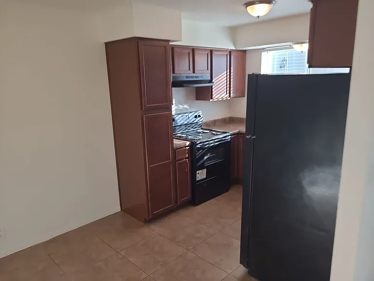 926 & 934 W 8th Pl — Photo 27