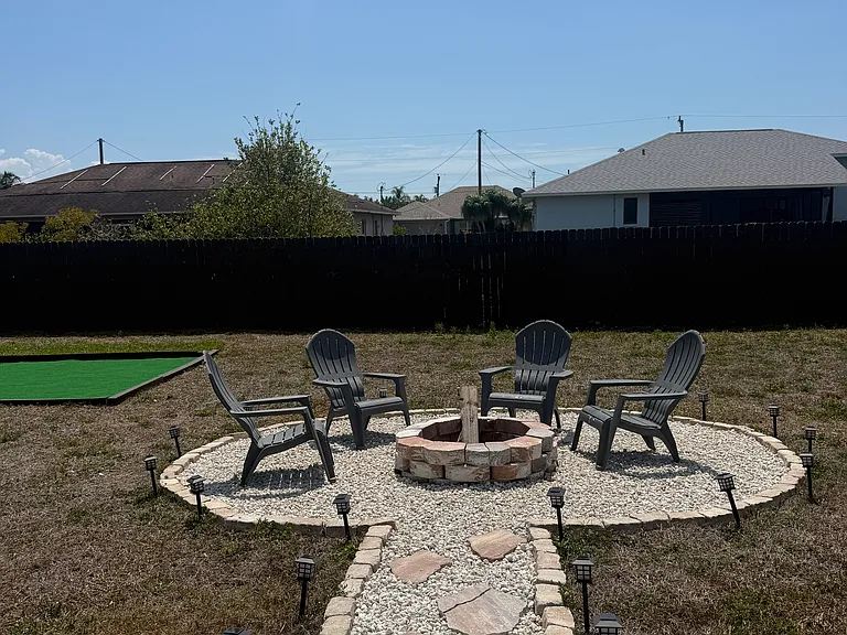320 SE 26th Ter — Photo 10