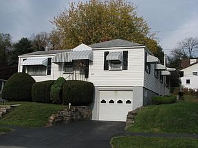 2nd image of 428 Hudson Ave