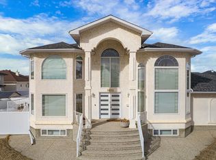 8616 159a Ave NW, Edmonton, AB