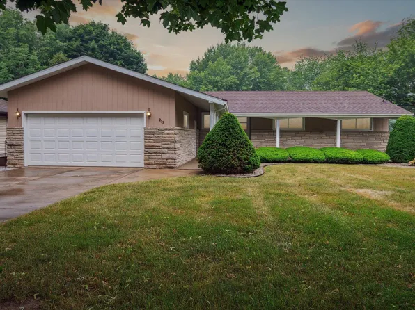 213 Westview Dr, Alma, MI 48801