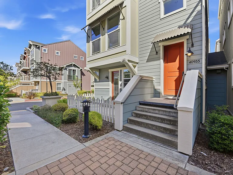 40955 Olmstead Ter — Photo 3