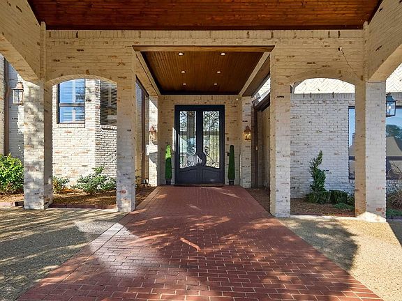 5th image of 7104 Gleneagles Dr