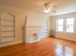 2246 W Farwell Ave #1, Chicago, IL 60645