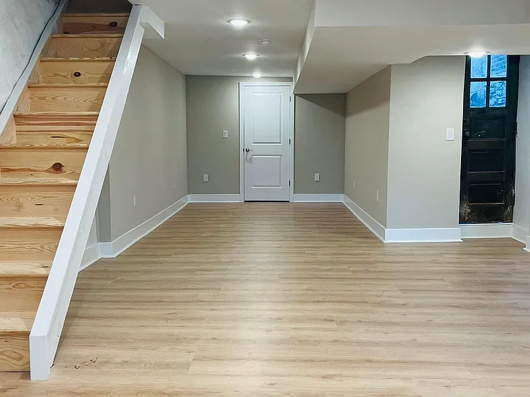 2725 Moore St #1 — Photo 7