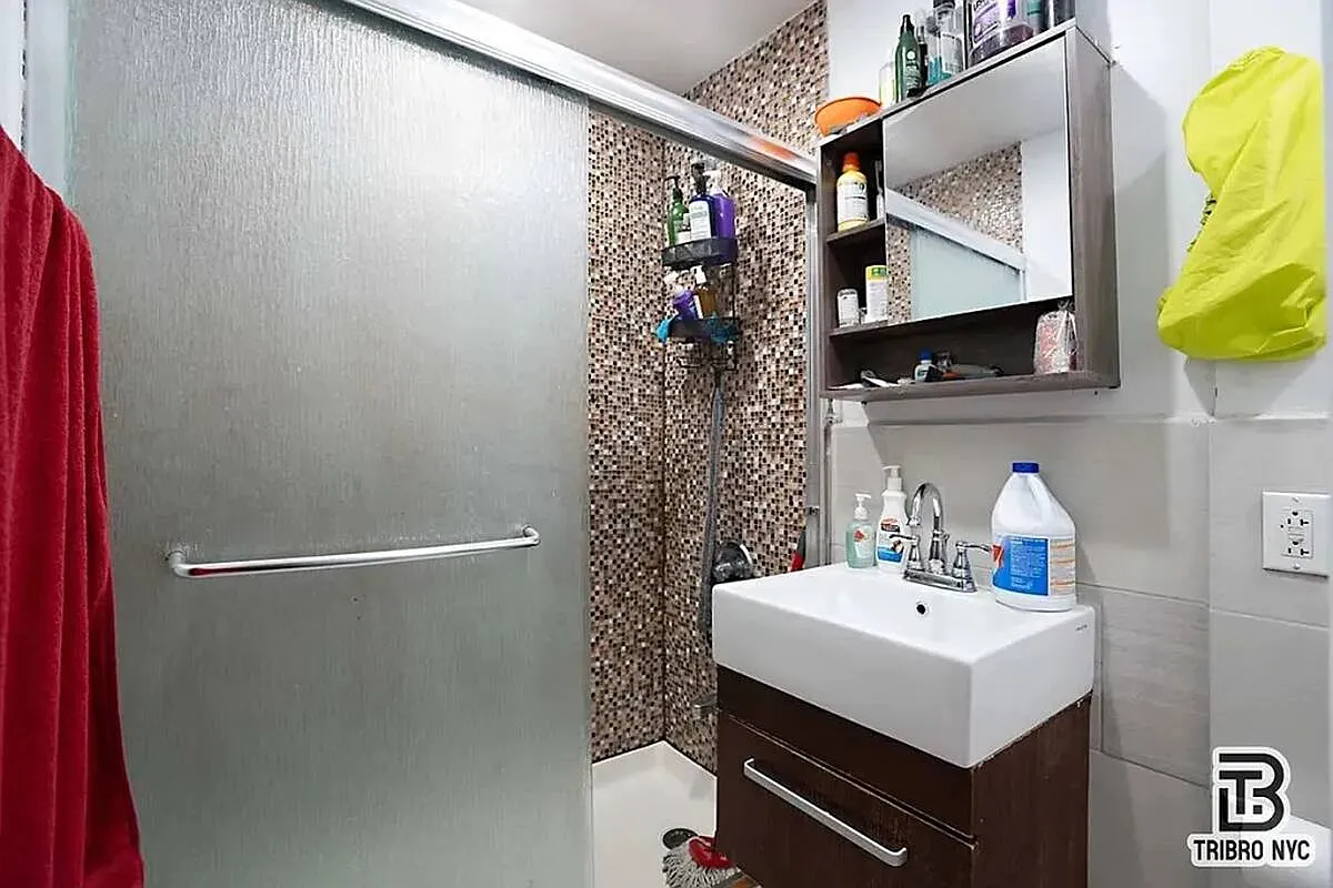 3 bed, 1.5 bath, $1,350 — Photo 3