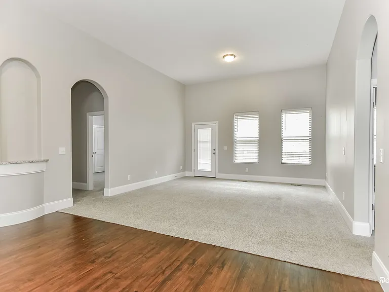 1010 Chisolm Trl — Photo 6