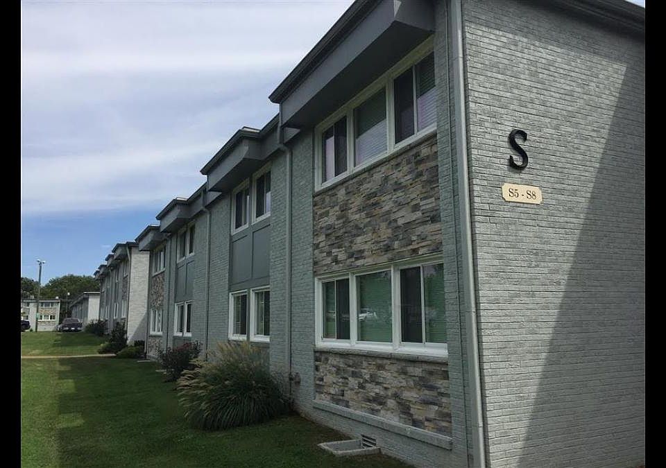 S Building