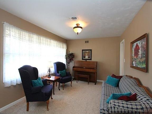 3rd image of 2661 Galewood St