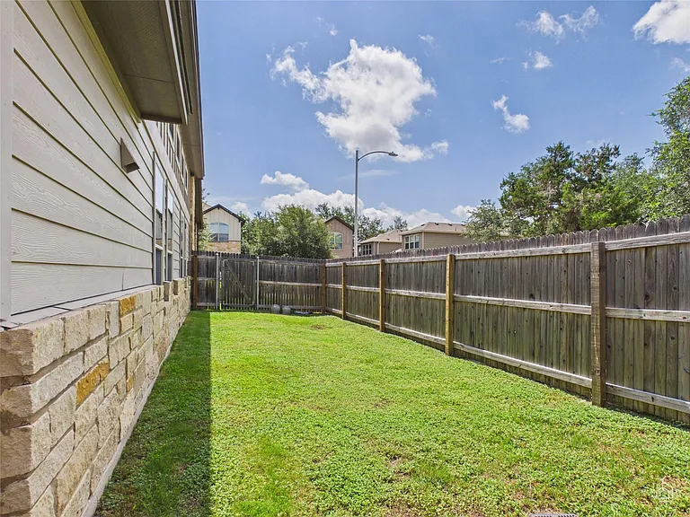 9310 Tanager Way — Photo 27