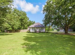 8355 Harris Rd, Denham Springs, LA 70726