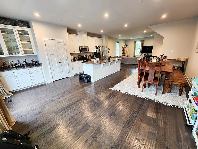 719 Sky Bridge Dr — Photo 7
