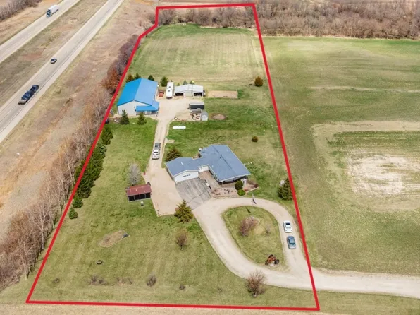 2956 Welland Rd, Earlville, IL 60518