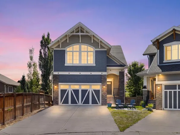 94 N Masters Mews SE, Calgary, AB T3M 2B4