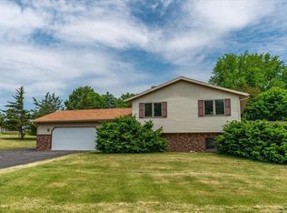 6893 Donnybill Rd, Deforest, WI 53532