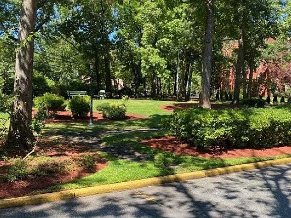 2nd image of 2330 Linwood Ave #2H-302H