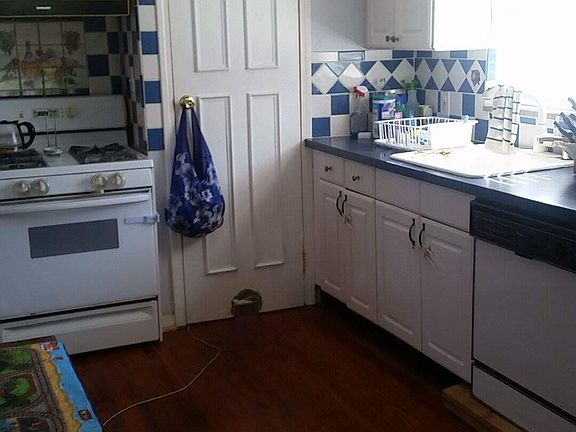 4th image of 22749 California St