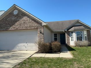 574 Springtree Ln, Avon, IN 46123