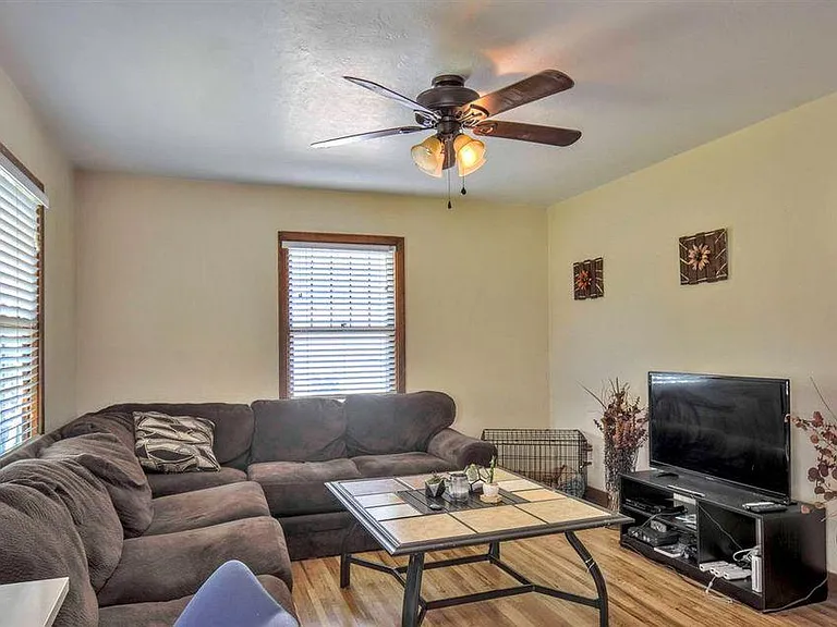 1444 Grand Ave — Photo 12