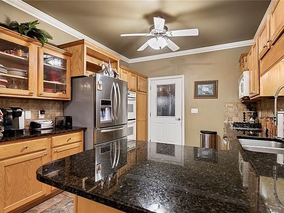 4th image of 11073 Club House Pkwy