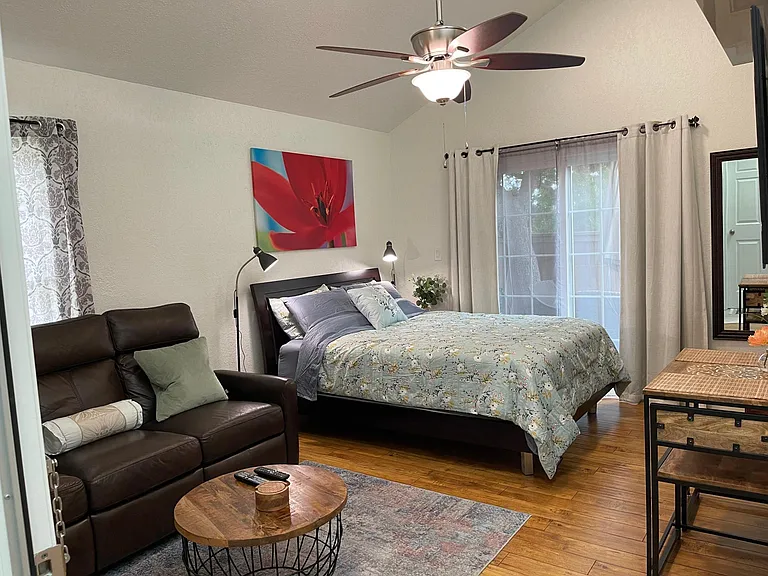 13276 Midbluff Ave #3 — Photo 8