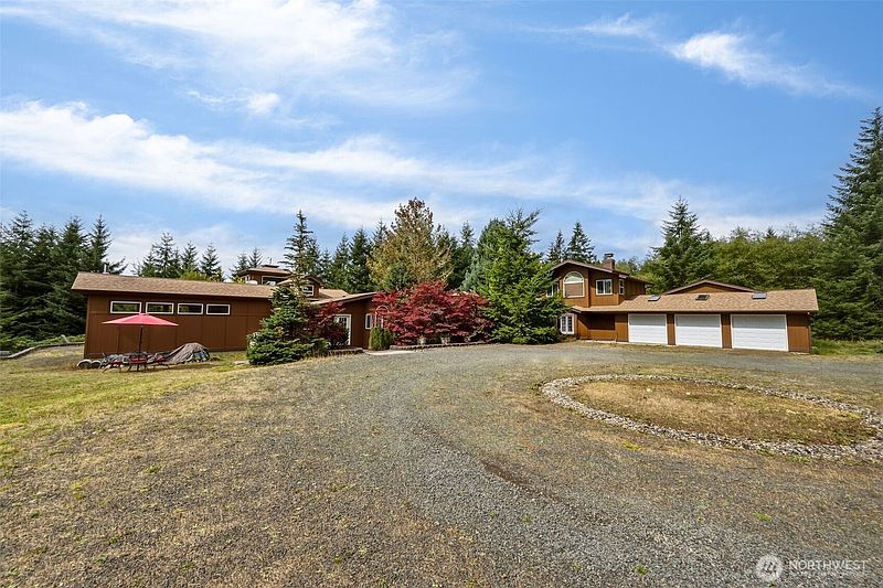 3rd image of 156 Peppermill Road