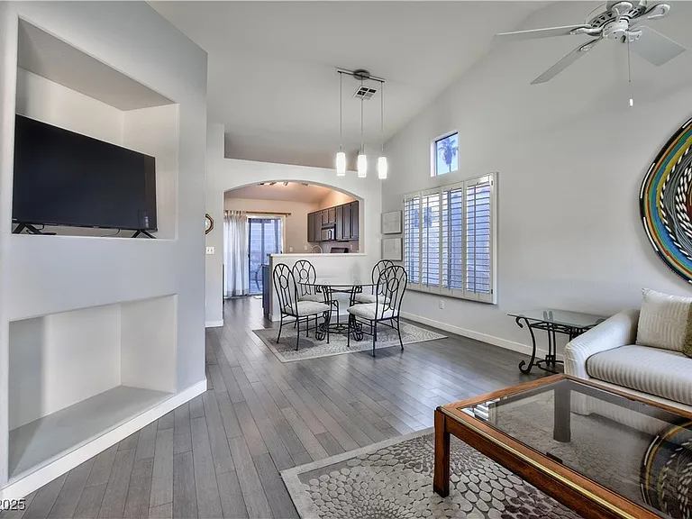 8041 Pottery Creek Dr — Photo 3