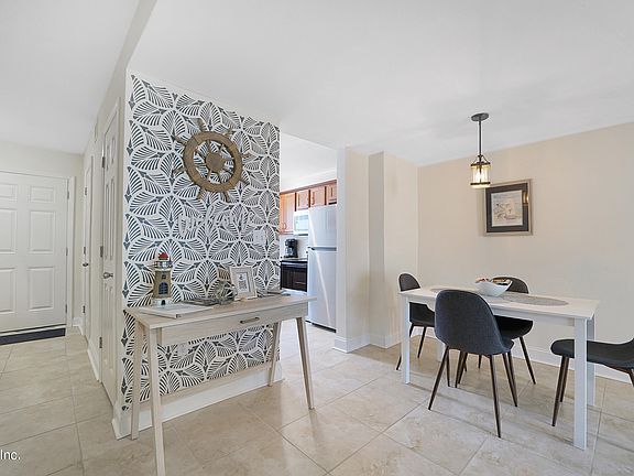 4th image of 405 FLAGLER Boulevard #1A