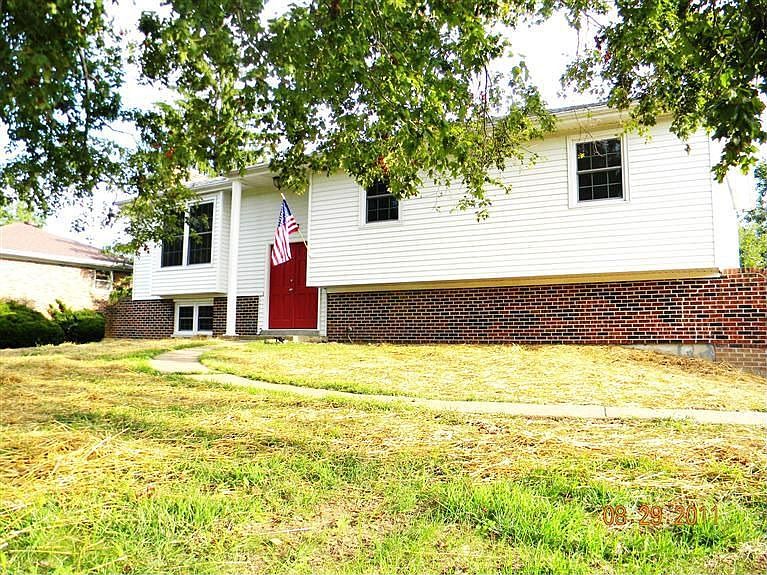 1st image of 4933 Rainbow Dr