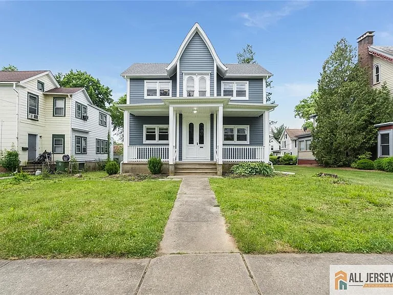 153 Belvidere Ave — Photo 1
