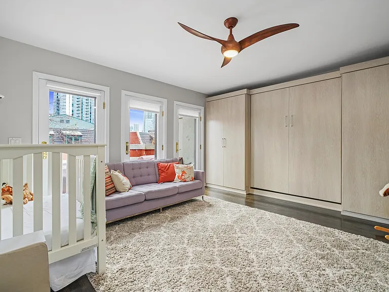 430 N Canal St — Photo 12