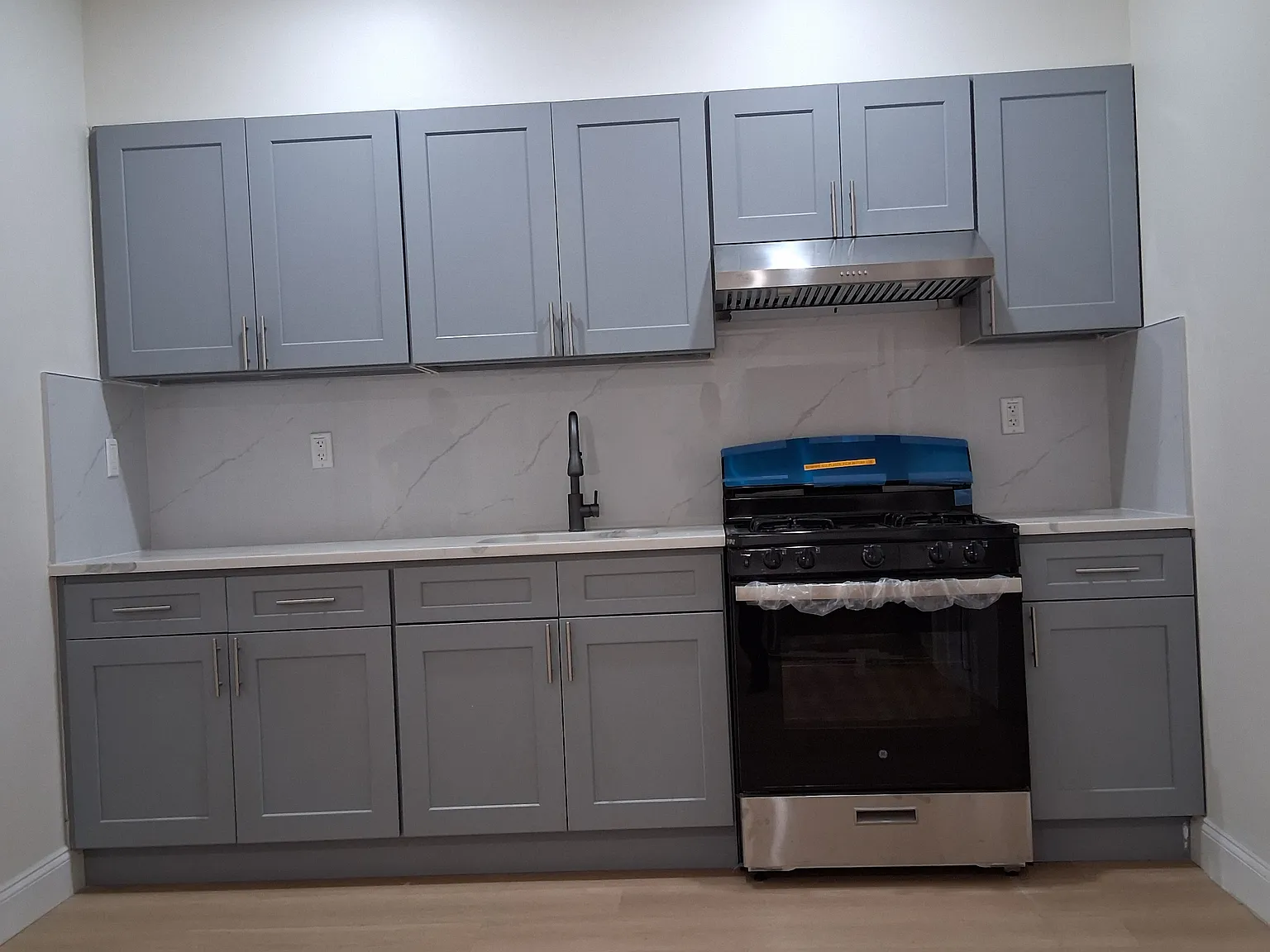2 bed, 1000 sqft, $2,900 — Photo 1