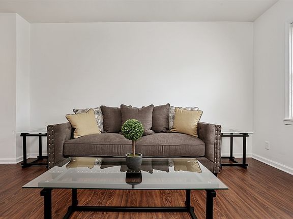 4th image of 2123 Dundalk Ave #2129-2