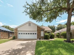 14826 Le Grande Dr, Addison, TX 75001