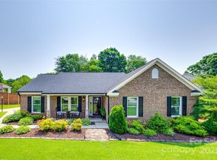 12311 Bentcreek Ln, Matthews, NC 28105