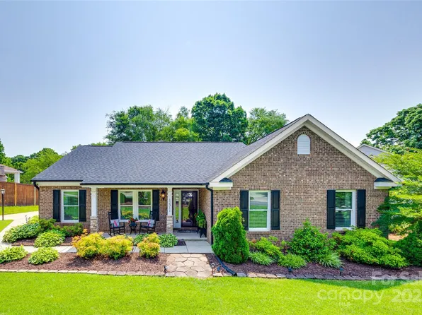 12311 Bentcreek Ln, Matthews, NC 28105