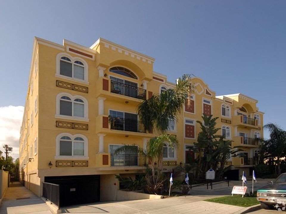 1st image of 11156 Morrison St APT 205