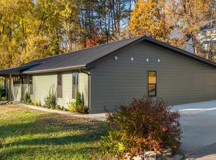 4015 Hitching Post Rd, Pigeon Forge, TN 37863